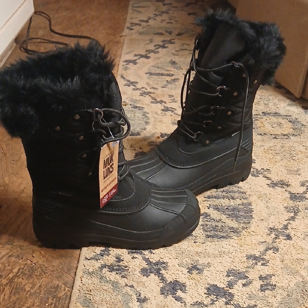 Muk Luks Women's Black Faux Fur Winter Boots